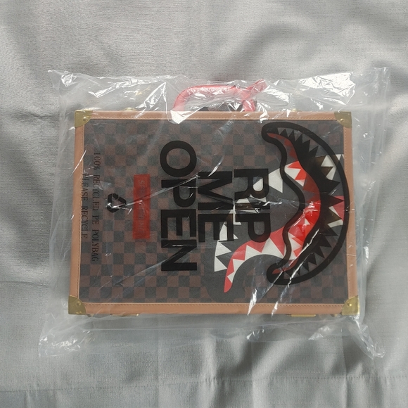 Sprayground Henny Air to The Throne Attache Briefcase NEW! - Picture 7 of 7